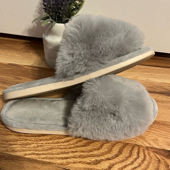 Parlovable Women's Faux Fur Spa Slippers Indoor Outdoor Slip on Memory Foam - Picture 8 of 11